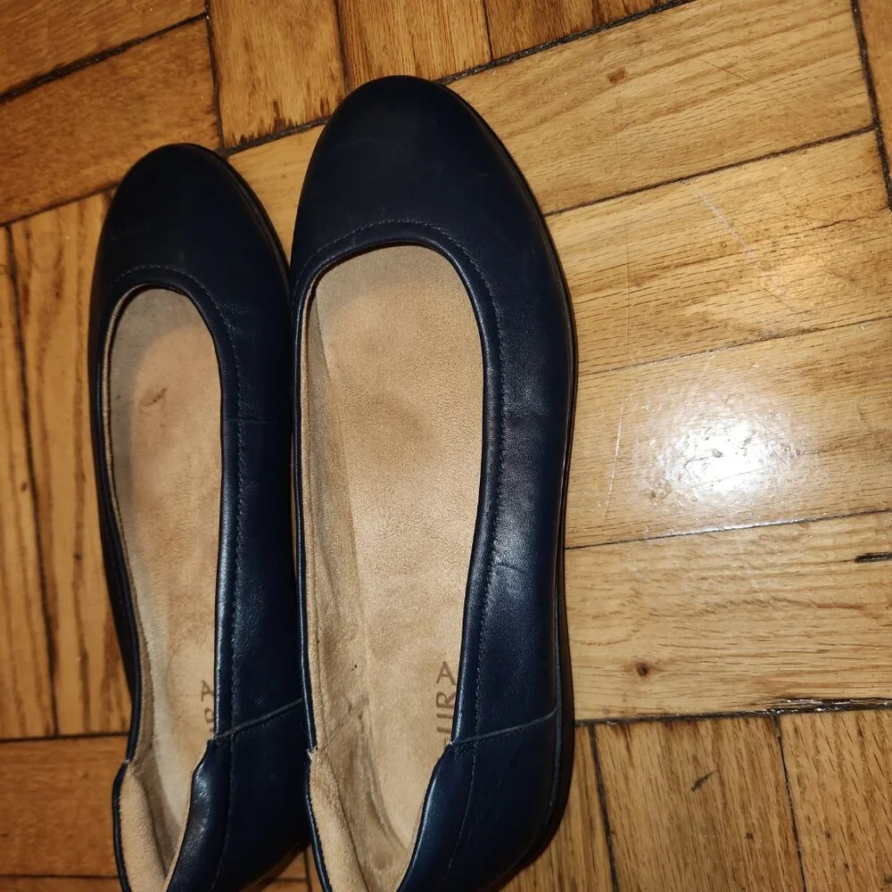 Naturalizer Flexy Ballet Flat in Navy Leather - Picture 5 of 6